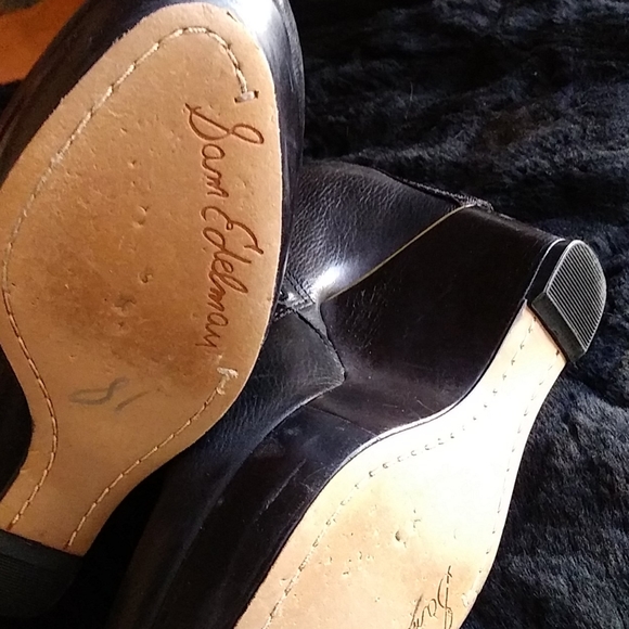 Boots - Picture 3 of 4